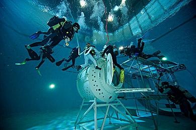 各大主播齐聚一堂贺新年 APEX新春活动拿不停